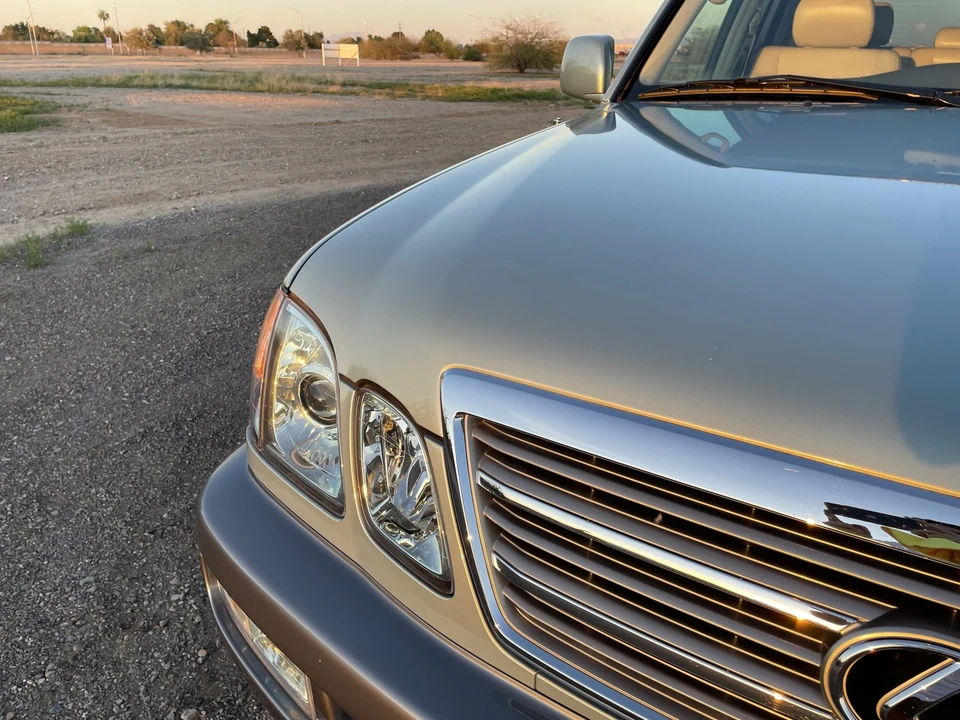 2005 Lexus LX 2nd Gen - Image 29 of 31