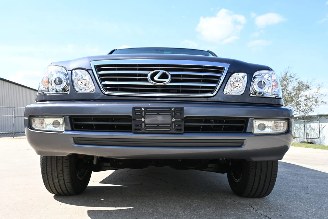 2005 Lexus LX 2nd Gen - Image 8 of 31
