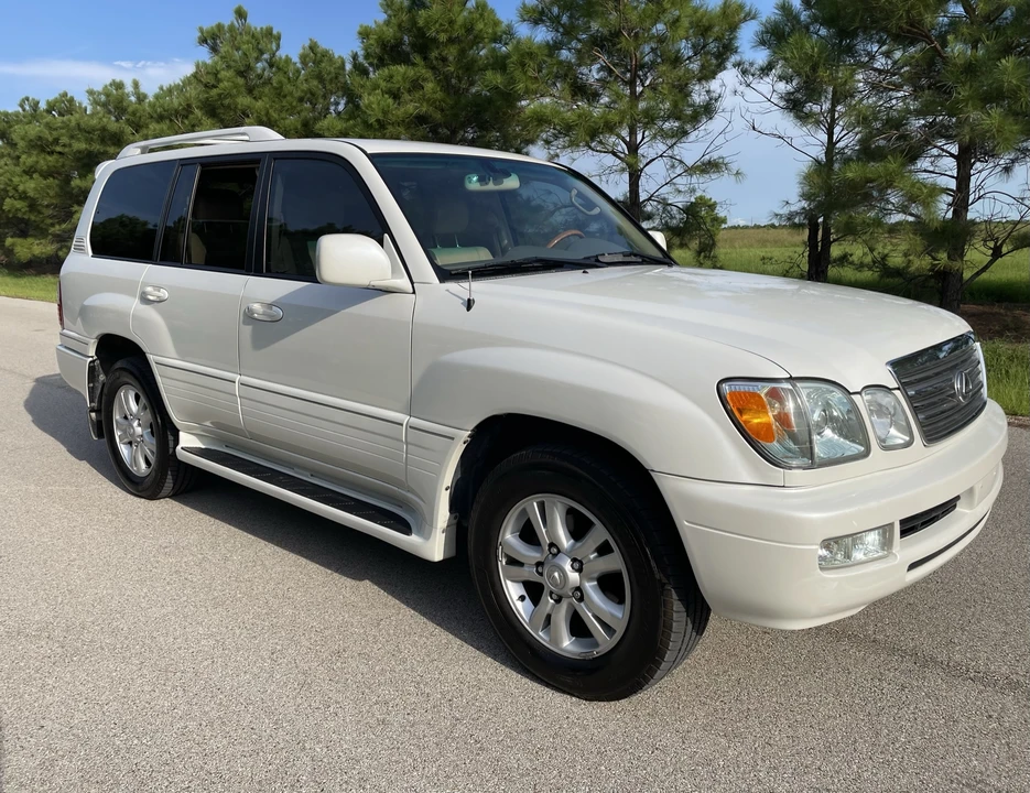 2005 Lexus LX 2nd Gen - Image 14 of 31