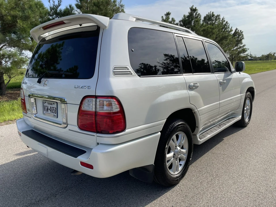 2005 Lexus LX 2nd Gen - Image 20 of 31