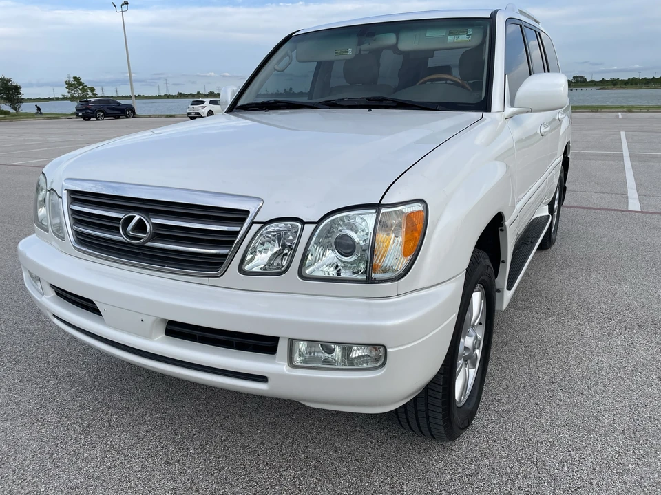 2005 Lexus LX 2nd Gen - Image 6 of 31