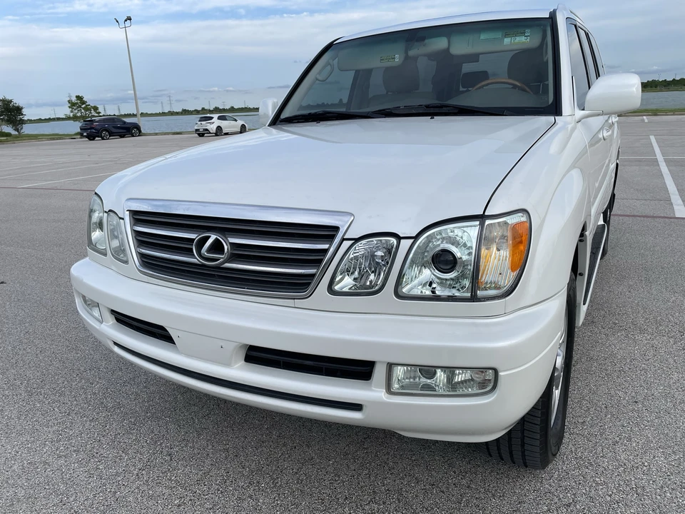 2005 Lexus LX 2nd Gen - Image 8 of 31