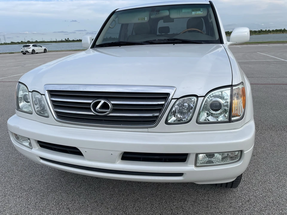 2005 Lexus LX 2nd Gen - Image 9 of 31
