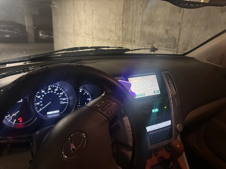 2005 Lexus RX 2nd Gen - Image 4 of 6