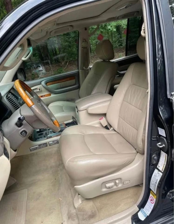 2005 Lexus LX 2nd Gen - Image 7 of 10