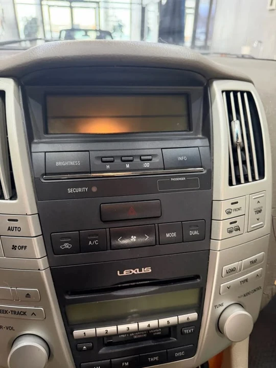 2005 Lexus RX 2nd Gen - Image 20 of 20