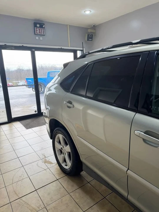 2005 Lexus RX 2nd Gen - Image 7 of 20
