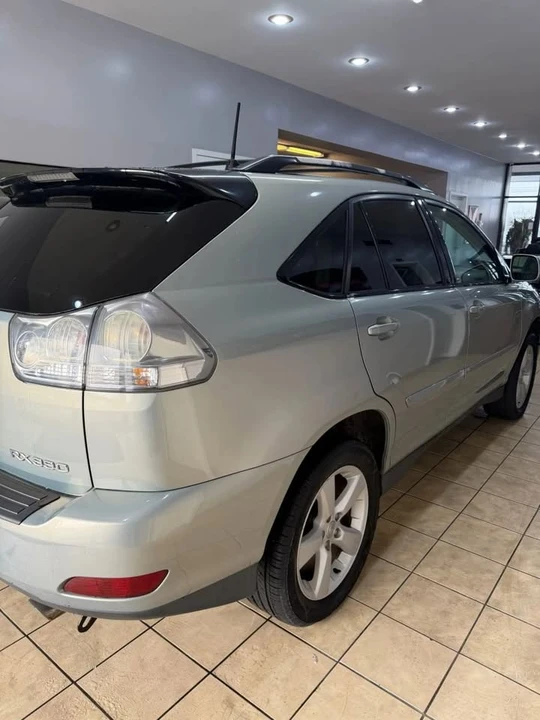 2005 Lexus RX 2nd Gen - Image 8 of 20