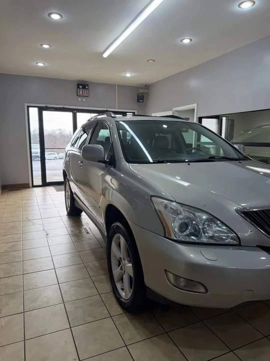 2005 Lexus RX 2nd Gen - Image 5 of 20