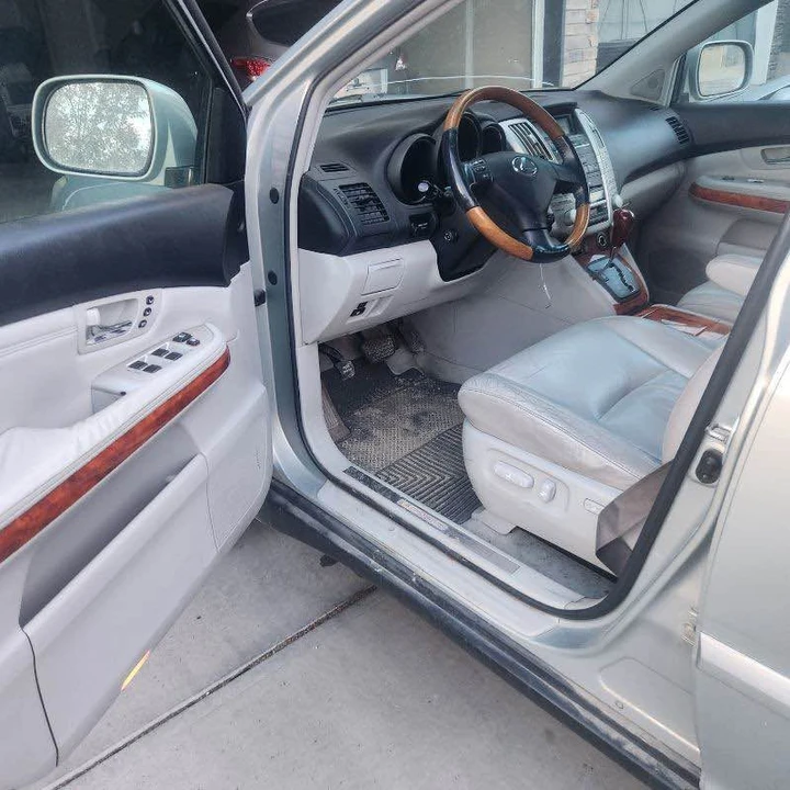 2005 Lexus RX 2nd Gen - Image 5 of 13