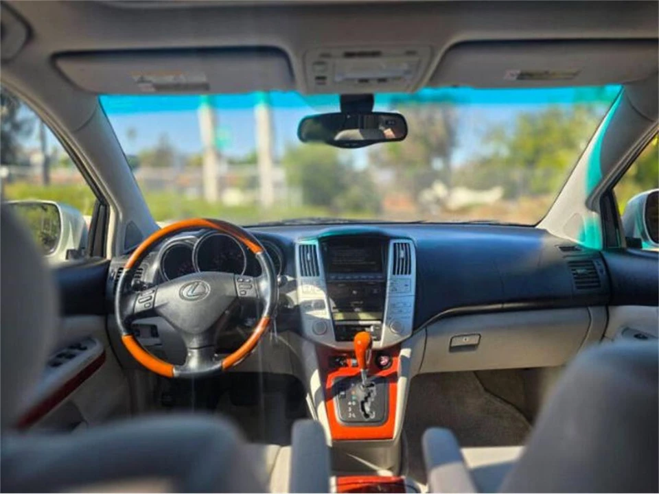 2005 Lexus RX 2nd Gen - Image 4 of 24
