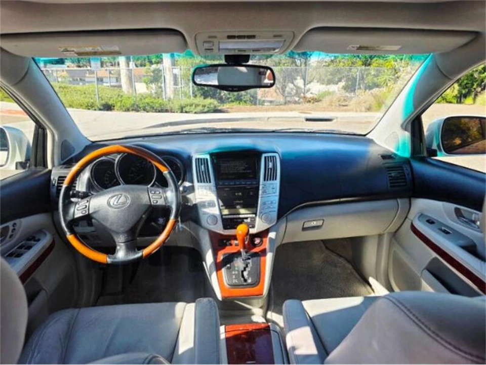 2005 Lexus RX 2nd Gen - Image 6 of 24