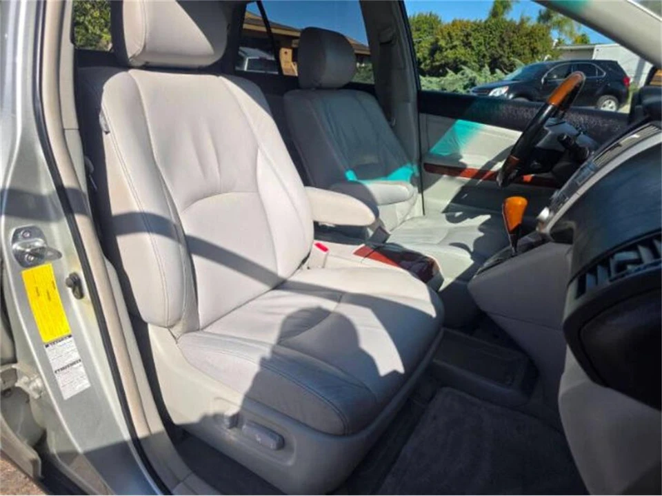 2005 Lexus RX 2nd Gen - Image 11 of 24