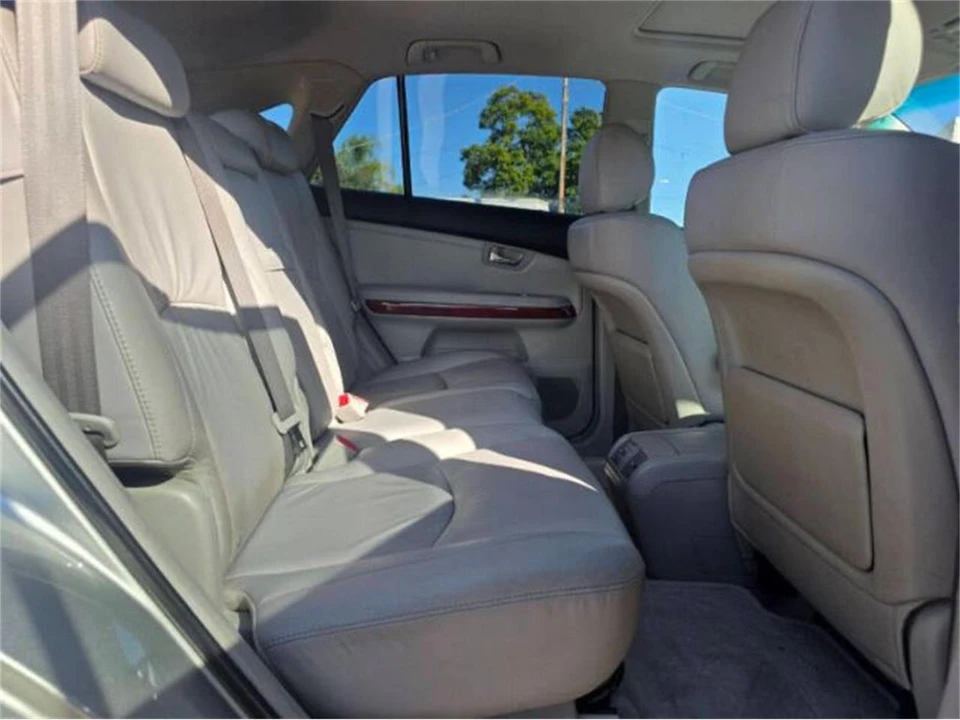 2005 Lexus RX 2nd Gen - Image 12 of 24