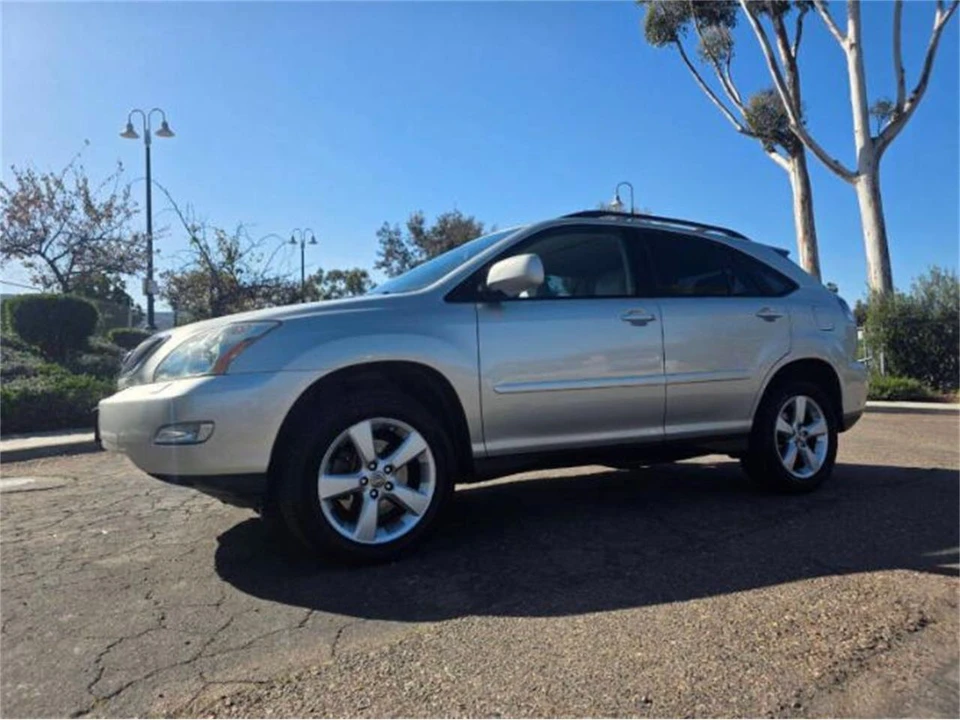 2005 Lexus RX 2nd Gen - Image 15 of 24