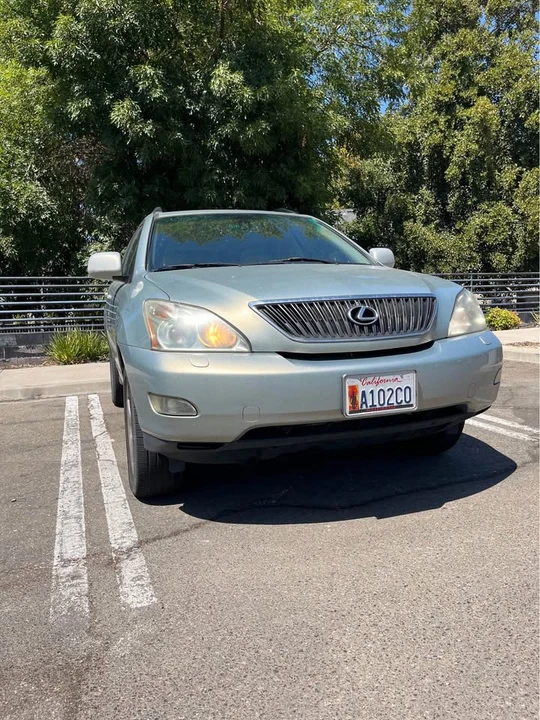 2005 Lexus RX 2nd Gen - Image 9 of 10