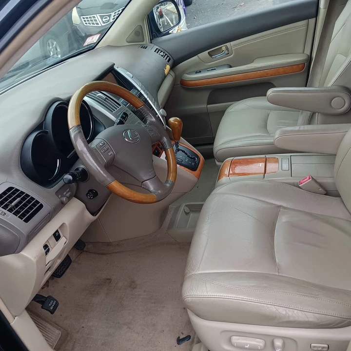 2005 Lexus RX 2nd Gen - Image 4 of 15