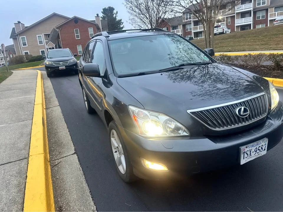 2005 Lexus RX 2nd Gen - Image 4 of 10