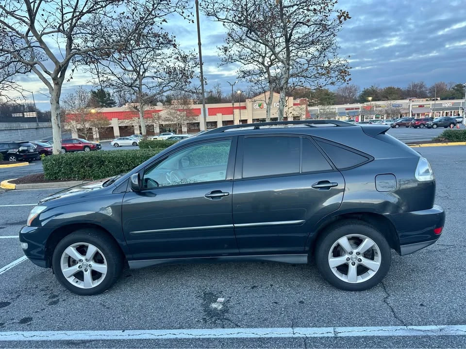2005 Lexus RX 2nd Gen - Image 5 of 10