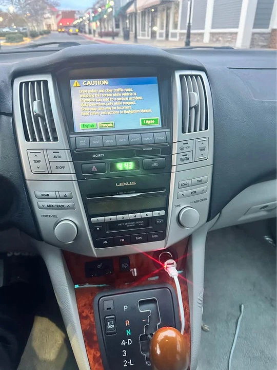 2005 Lexus RX 2nd Gen - Image 9 of 10