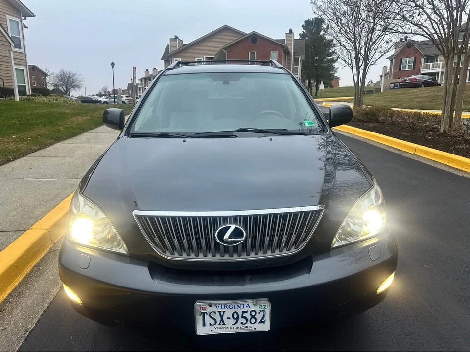 2005 Lexus RX 2nd Gen - Image 3 of 10