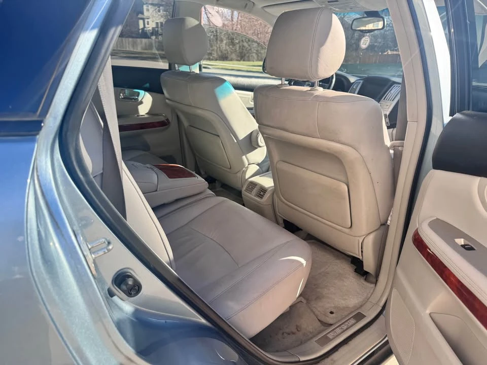 2005 Lexus RX 2nd Gen - Image 12 of 14