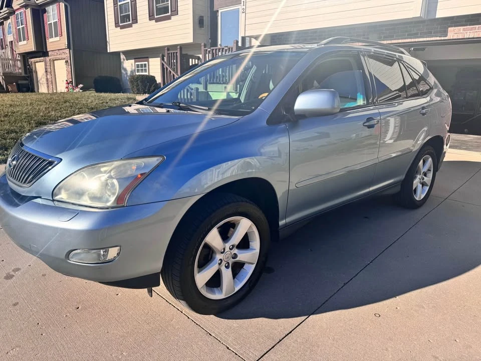 2005 Lexus RX 2nd Gen - Image 7 of 14