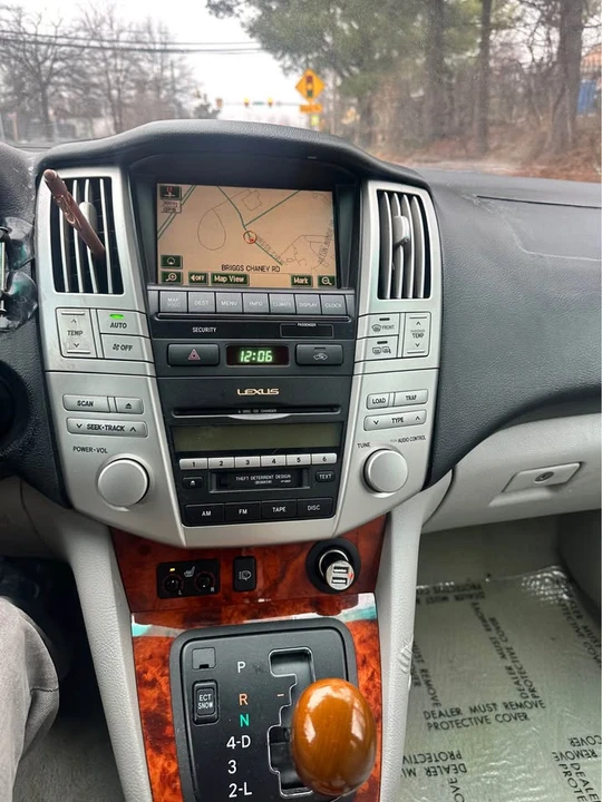 2005 Lexus RX 2nd Gen - Image 3 of 13
