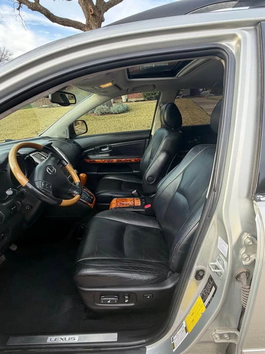 2005 Lexus RX 2nd Gen - Image 14 of 15