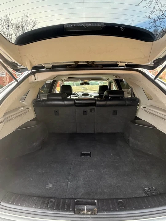 2005 Lexus RX 2nd Gen - Image 11 of 15