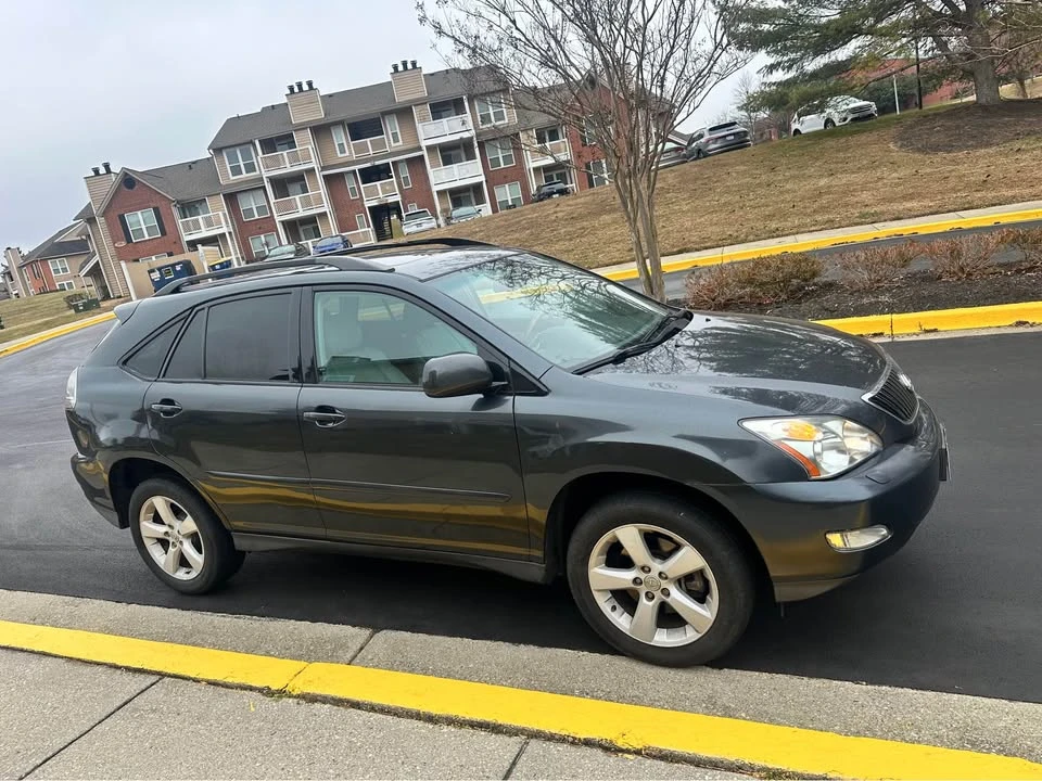 2005 Lexus RX 2nd Gen - Image 11 of 13
