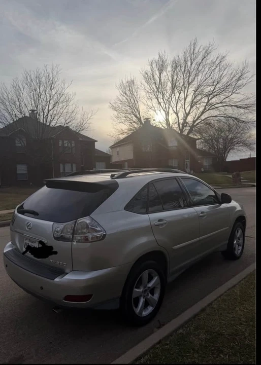 2005 Lexus RX 2nd Gen - Image 6 of 15