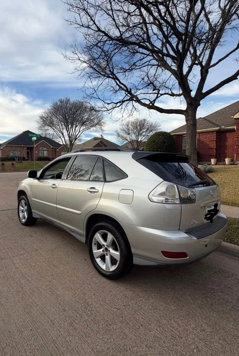 2005 Lexus RX 2nd Gen - Image 8 of 15