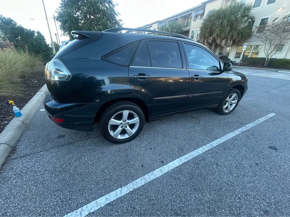 2005 Lexus RX 2nd Gen - Image 11 of 20