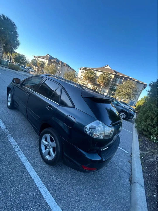 2005 Lexus RX 2nd Gen - Image 3 of 20