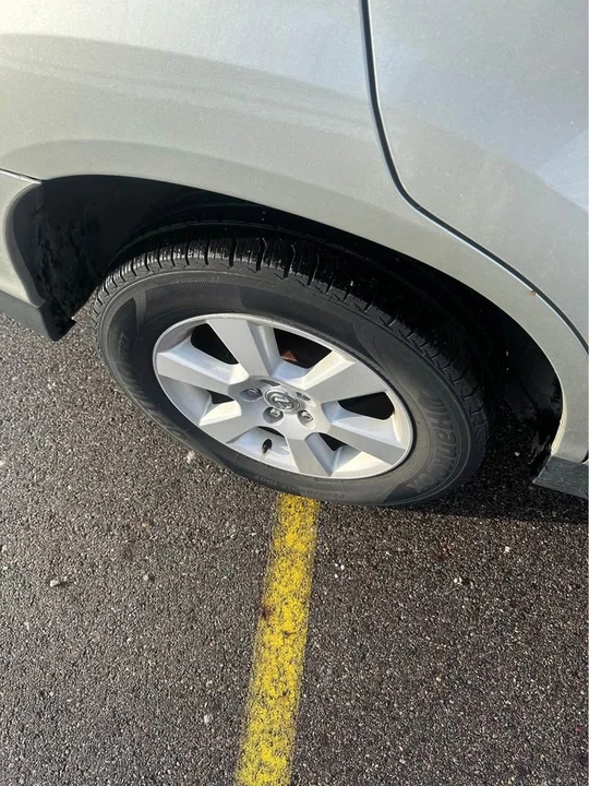 2005 Lexus RX 2nd Gen - Image 13 of 14