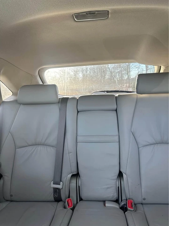 2005 Lexus RX 2nd Gen - Image 12 of 14