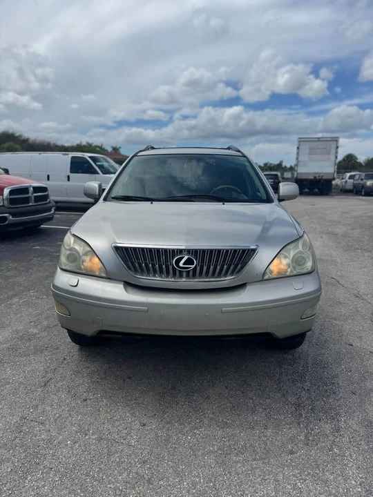 2005 Lexus RX 2nd Gen - Image 2 of 12