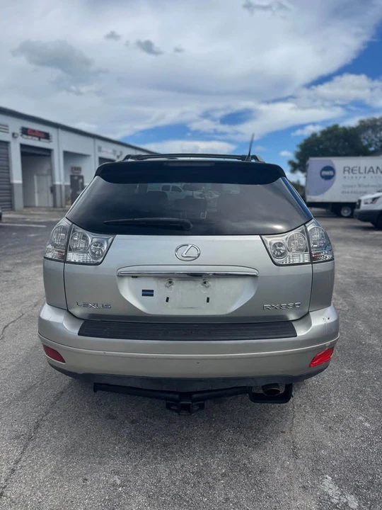 2005 Lexus RX 2nd Gen - Image 5 of 12