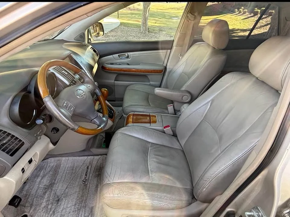 2005 Lexus RX 2nd Gen - Image 8 of 11