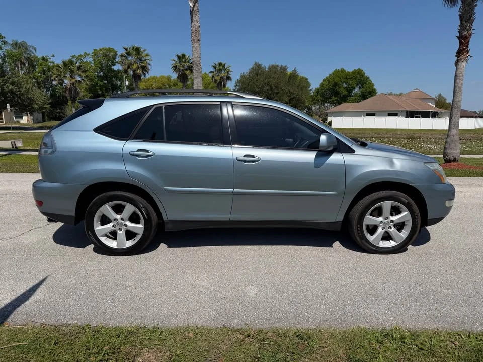 2005 Lexus RX 2nd Gen - Image 4 of 19