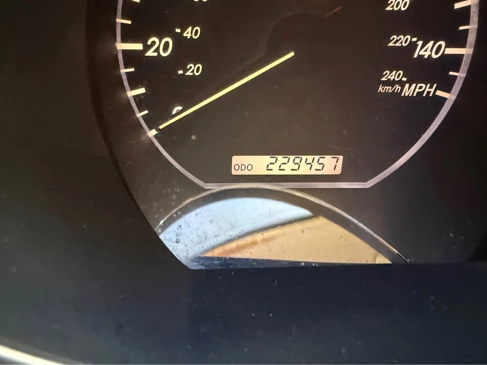 2005 Lexus RX 2nd Gen - Image 14 of 19