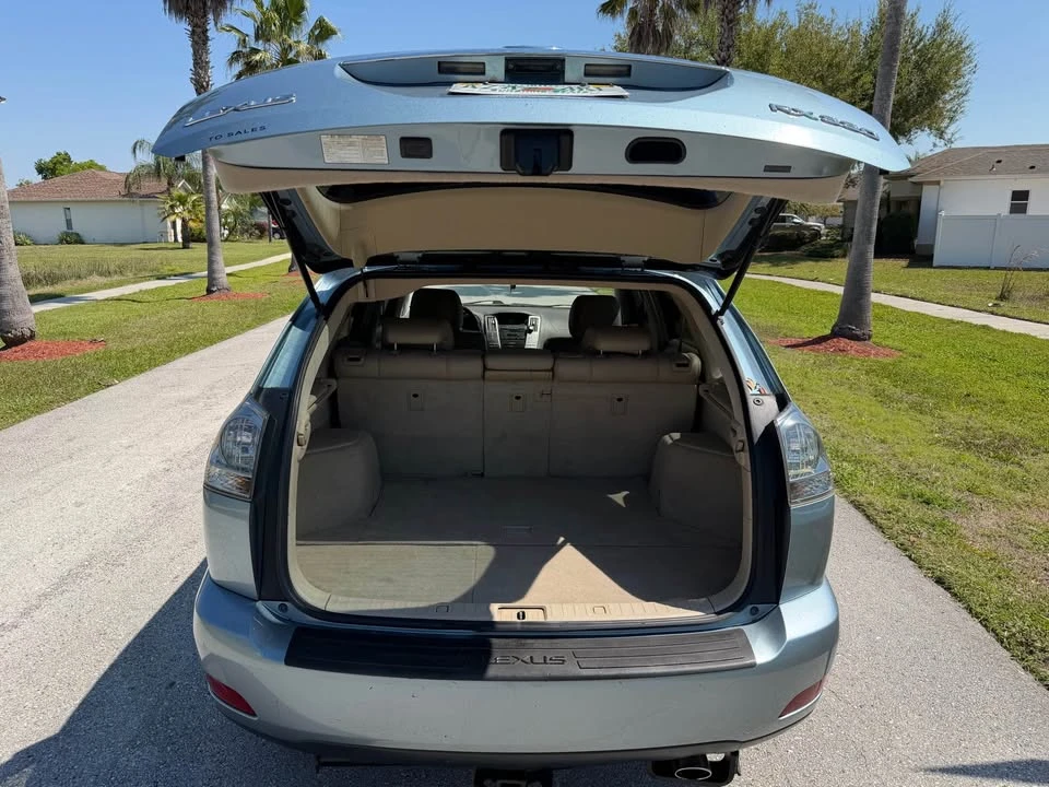 2005 Lexus RX 2nd Gen - Image 11 of 19