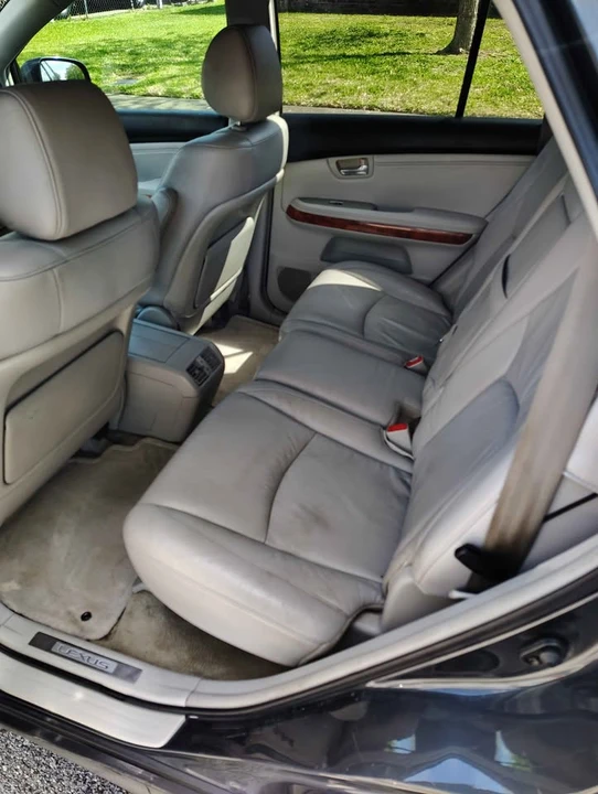 2005 Lexus RX 2nd Gen - Image 9 of 10