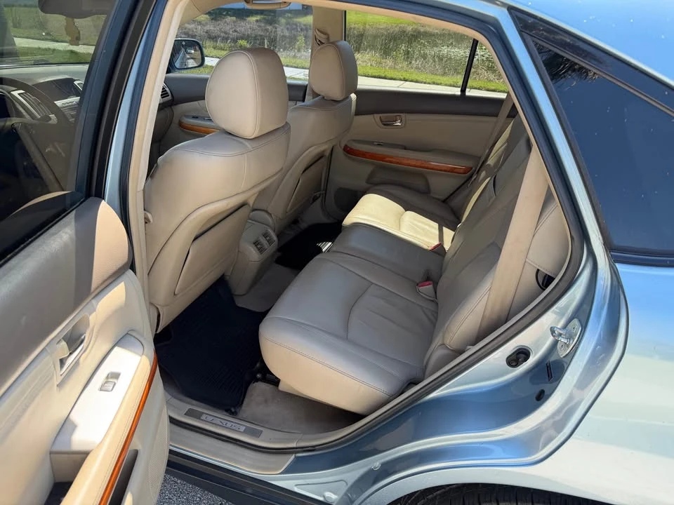 2005 Lexus RX 2nd Gen - Image 10 of 19