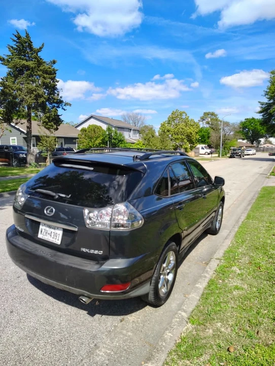 2005 Lexus RX 2nd Gen - Image 7 of 10