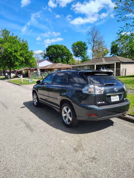 2005 Lexus RX 2nd Gen - Image 5 of 10