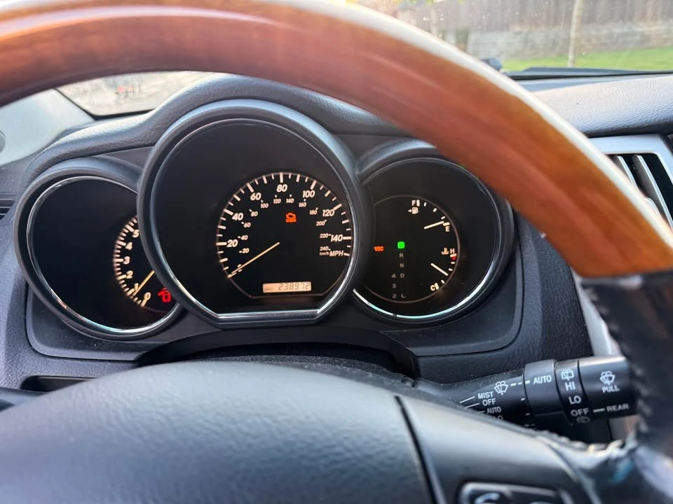 2005 Lexus RX 2nd Gen - Image 6 of 11