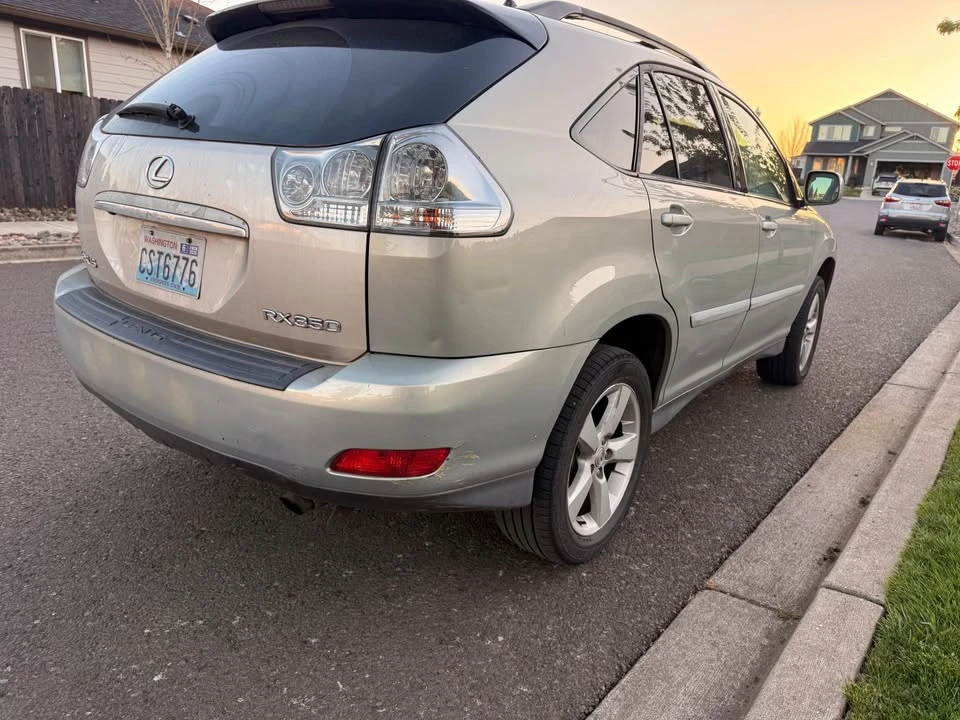 2005 Lexus RX 2nd Gen - Image 3 of 11