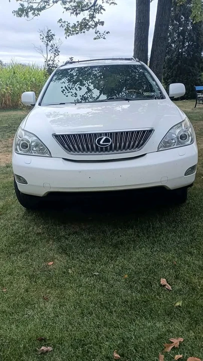 2005 Lexus RX 2nd Gen - Image 3 of 10